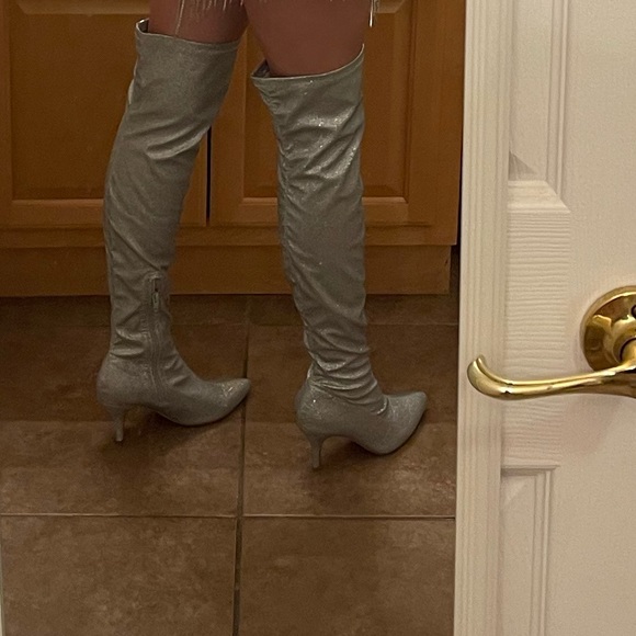 knee high sparkle boots - Picture 2 of 2